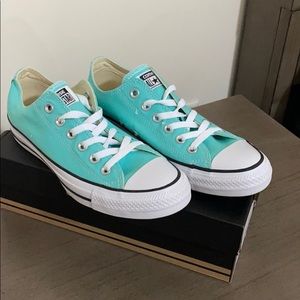 Converse sneakers unisex (5.5 men) (7.5 women)